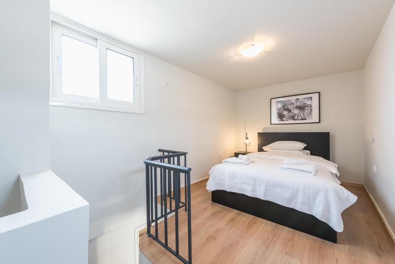 Appartamento Traveler'S Dream 4 Brdm Renovated Penthouse Atene Esterno foto